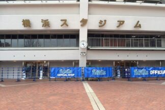 VMDの売場作りも開幕準備